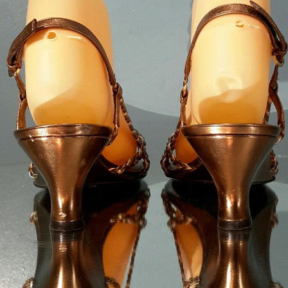 Etienne Aigner bronze and silver sandals - Picture 4 of 8